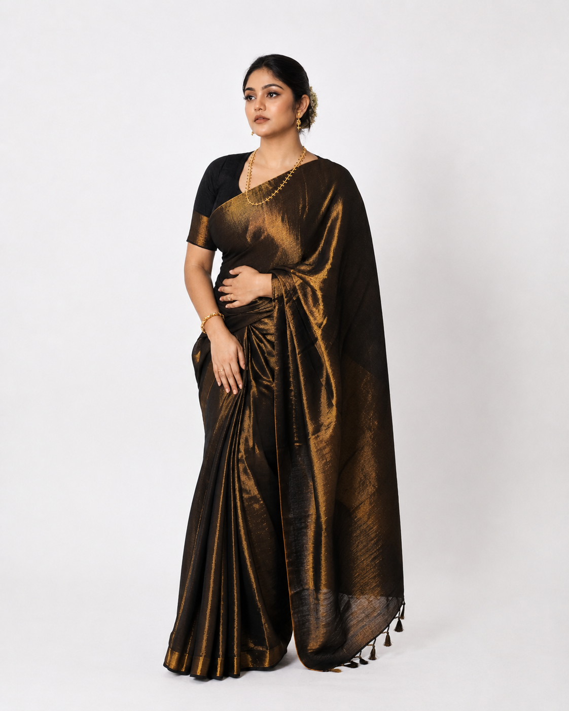 Daamini Tissue Silk Saree In Black