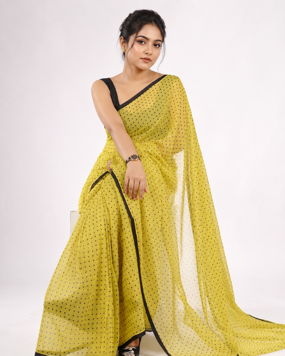 Olive Punch Polka Mul Cotton Saree In Green Black