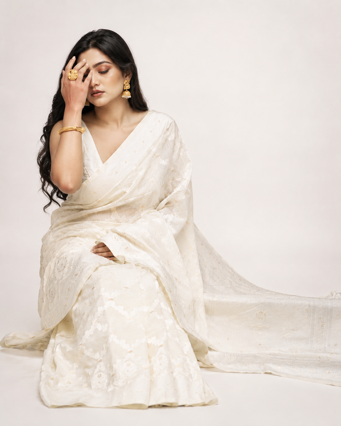 Shayari White Chikankari Saree With Zari Border