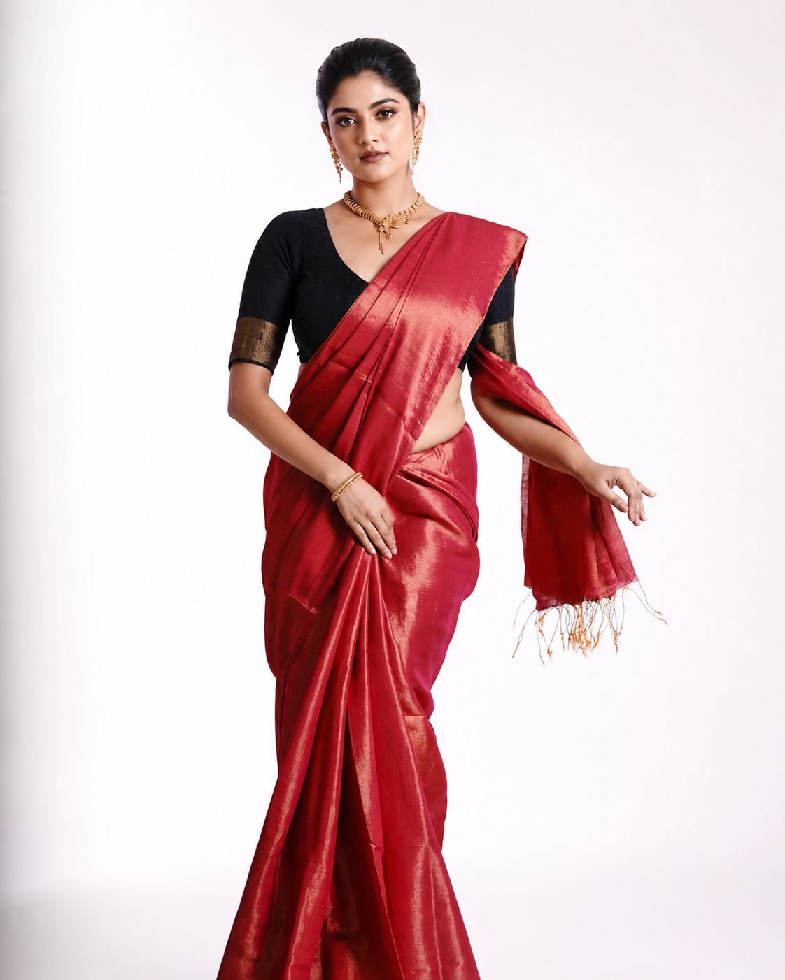 Saaumi Tissue Silk Saree In Rani Pink