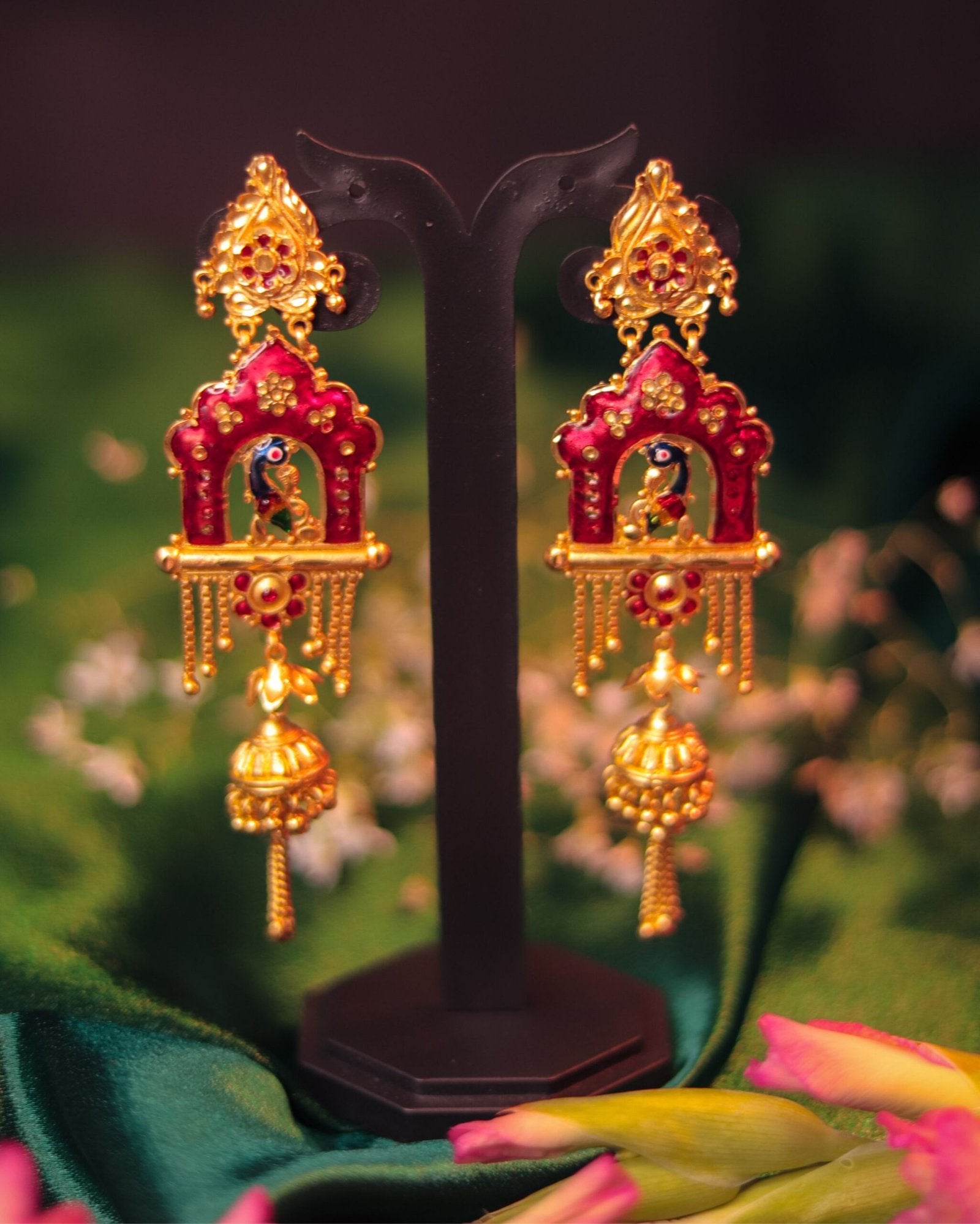 Moyurakhshi Long Kaan Jhumko Earrings