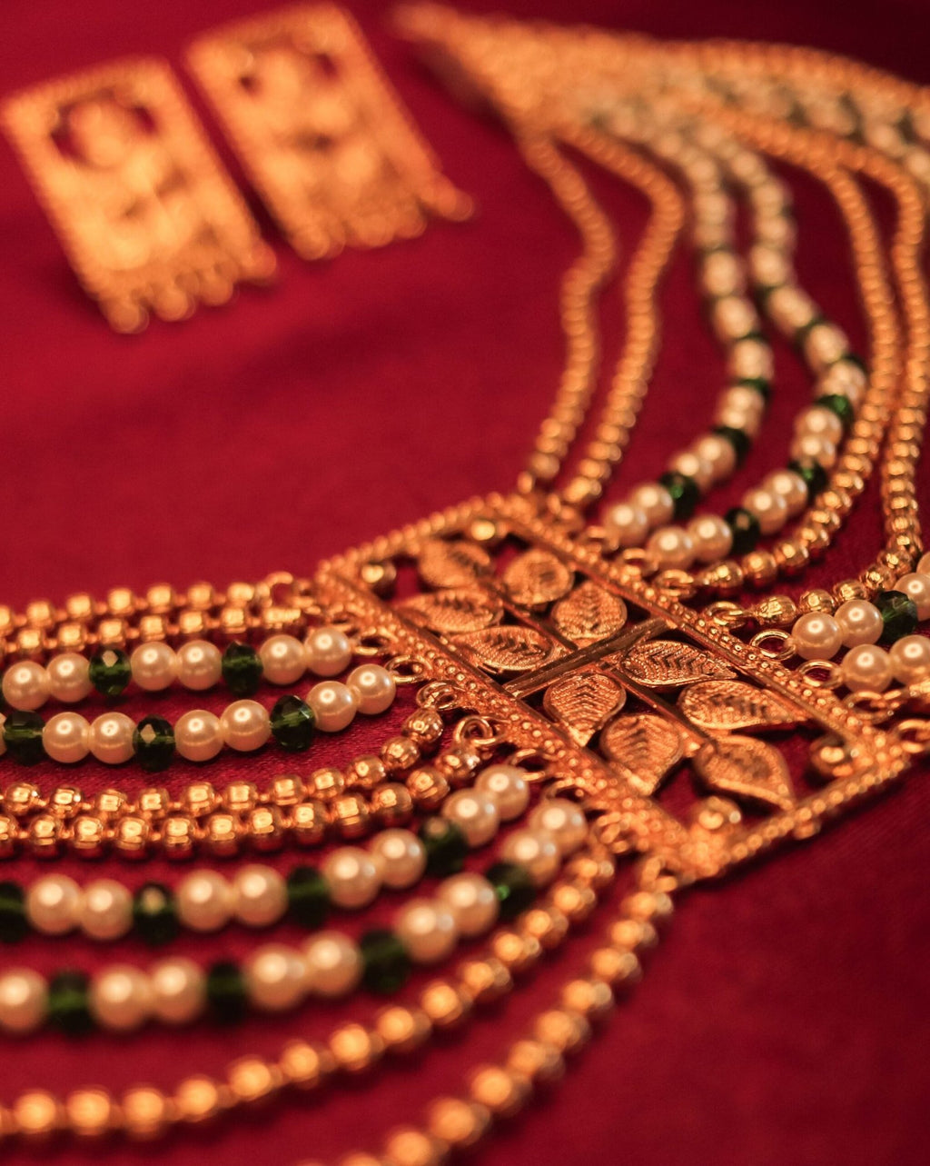 Motihari Pearl Gold Beaded Necklace