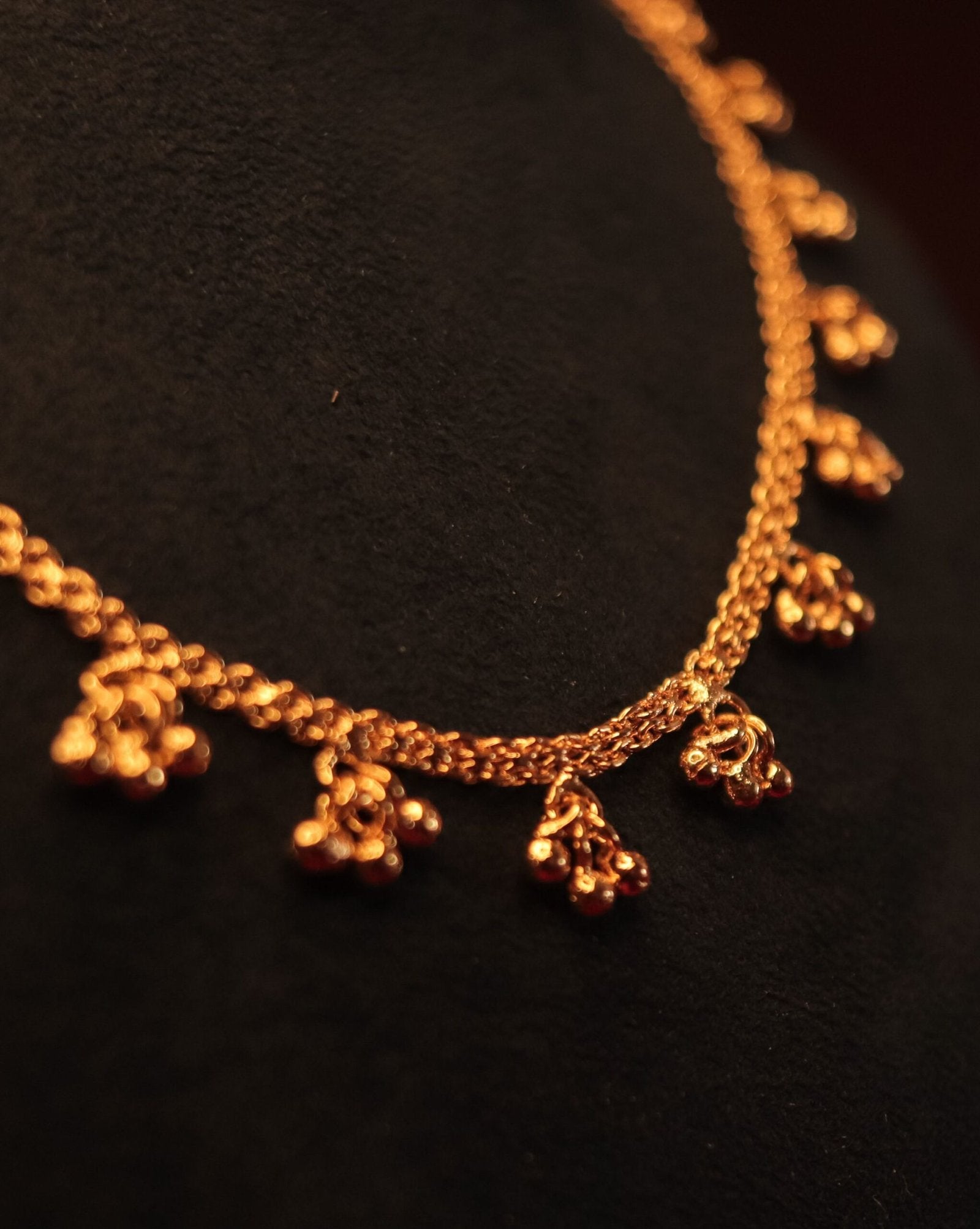 Jhumur Jhumko Sleek Necklace