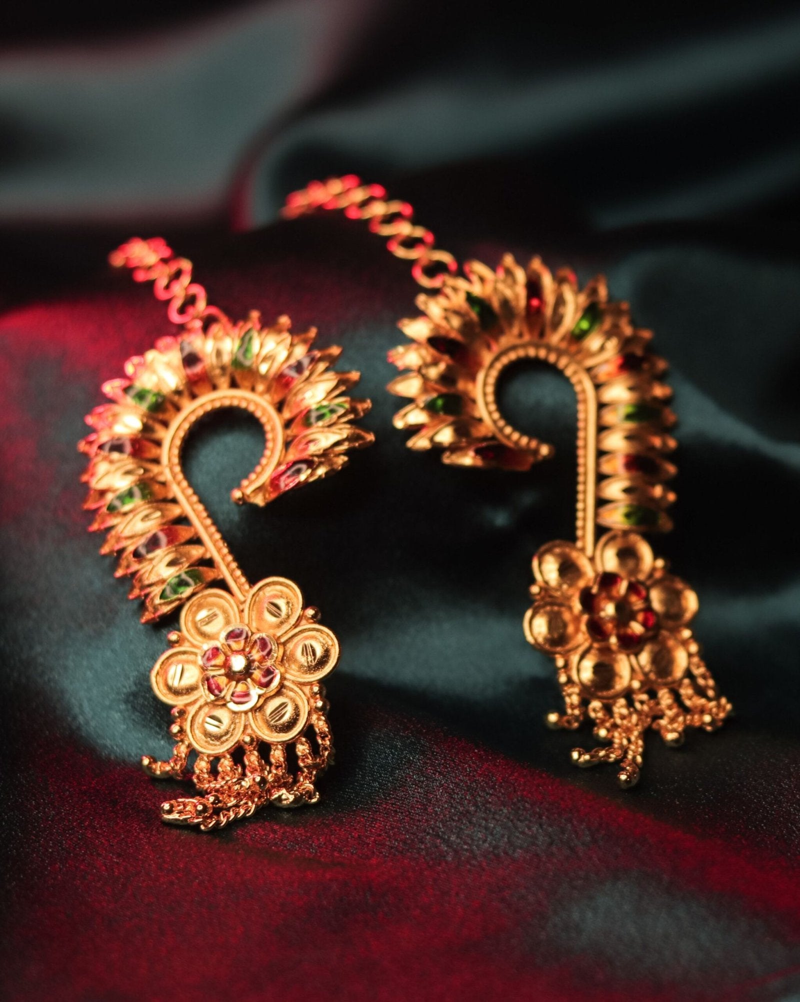 Konika Flower Full Kaan Earrings