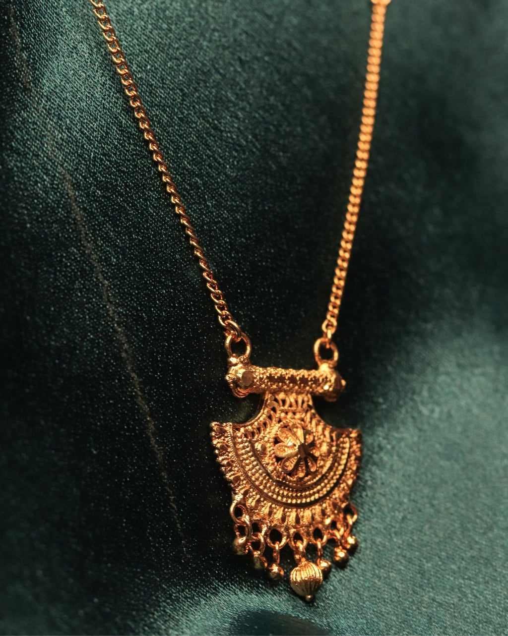 Ful Taali Sleek Mangalsutra