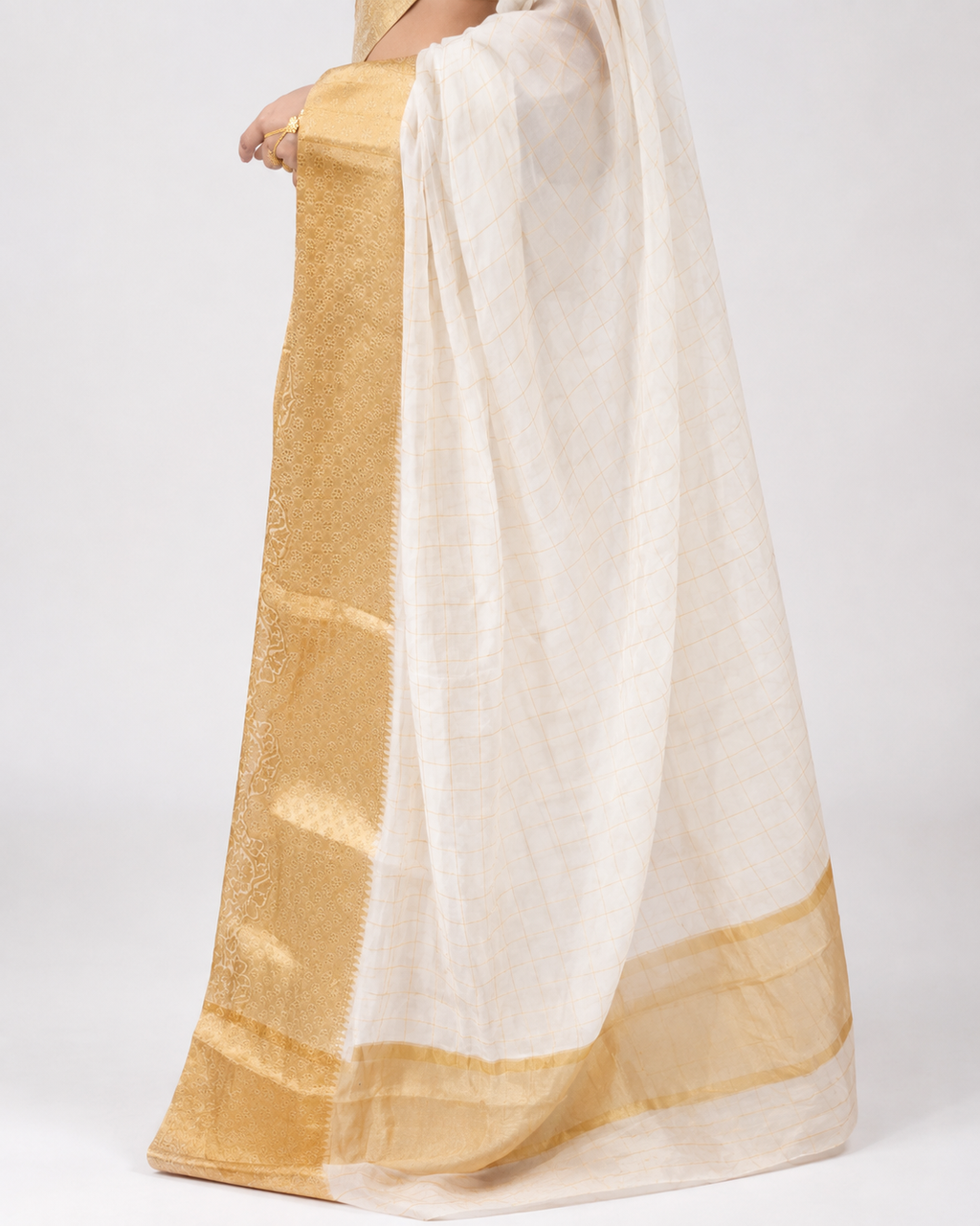 MANJADI (Kasavu Organza Silk)